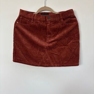 Sanctuary corduroy burnt orange skirt.  Great for Game day.  Excellent condition